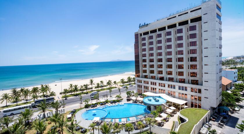 Holiday Beach Đà Nẵng Hotel & Resort
