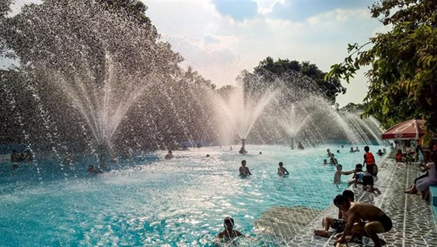 “Xõa nóng tẹt ga” chỉ với 150k tại khu suối nhân tạo Thủy Châu